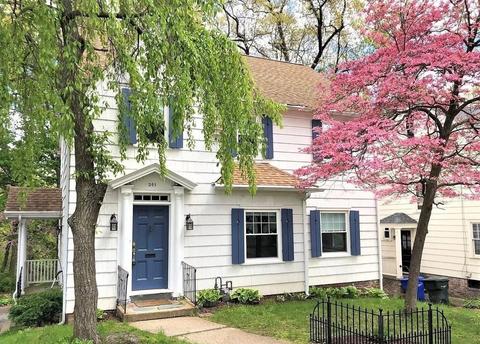 205 Norfolk St, Springfield, MA 01109 photo 1