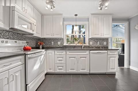 240 High St, Canton, MA 02021 photo 4