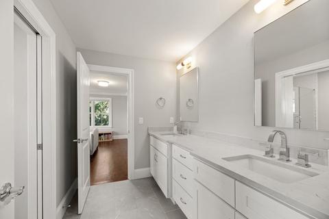 5 Claflin Rd, Wellesley, MA 02482 photo 24