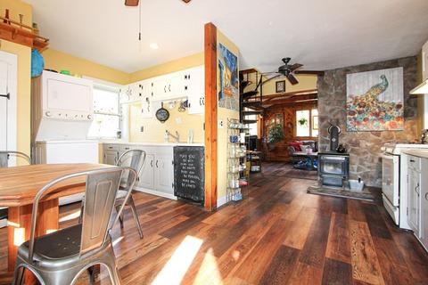 16 Sylvester Ave, Beverly, MA 01915 photo 2