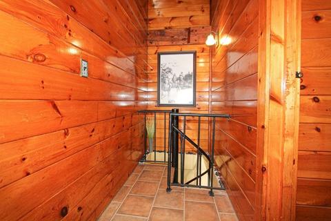 16 Sylvester Ave, Beverly, MA 01915 photo 8
