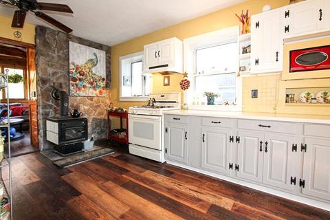 16 Sylvester Ave, Beverly, MA 01915 photo 4