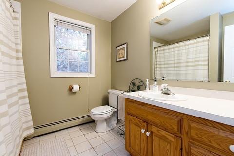 35 Hitching Post Dr, Walpole, MA 02081 photo 17