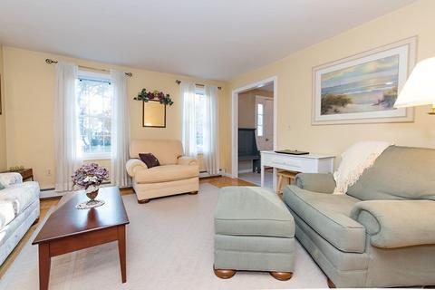35 Hitching Post Dr, Walpole, MA 02081 photo 5