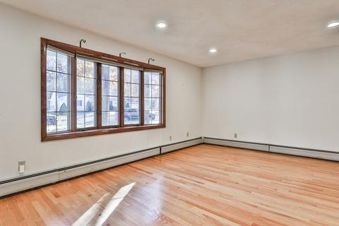 47 Chapel Hill Dr, Reading, MA 01867 photo 4