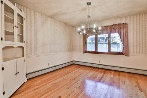 47 Chapel Hill Dr, Reading, MA 01867 photo 6