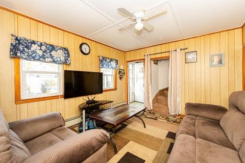 100 Maplewood Ave, Gloucester, MA 01930 photo 4