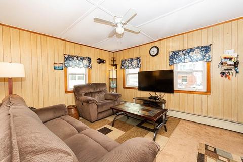 100 Maplewood Ave, Gloucester, MA 01930 photo 3