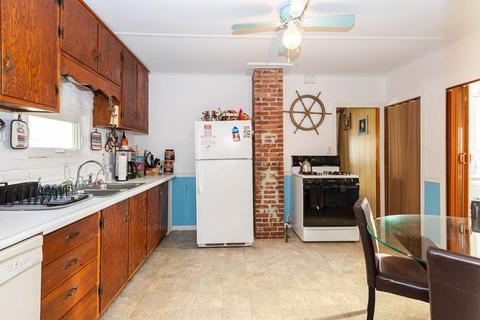 100 Maplewood Ave, Gloucester, MA 01930 photo 7