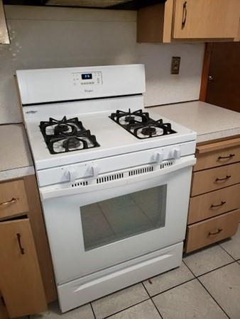 3 Stodder Pl, Salem, MA 01970 photo 8