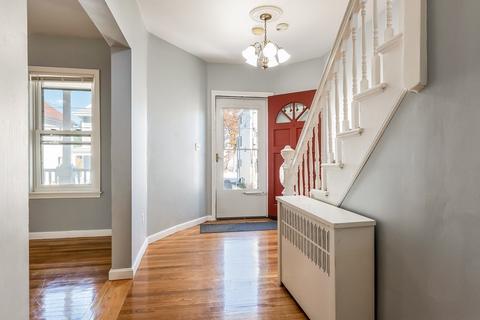 36 Cedar St, Everett, MA 02149 photo 5