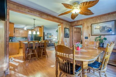 4 Jerilis Dr, Springfield, MA 01119 photo 2