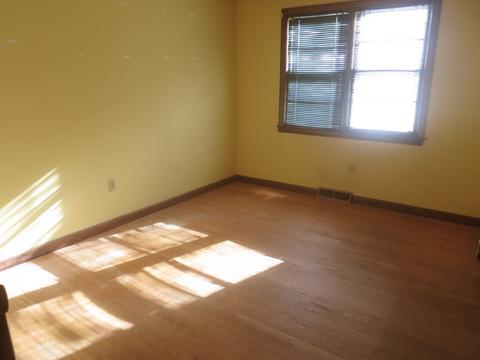 172 Keddy St, Springfield, MA 01109 photo 5