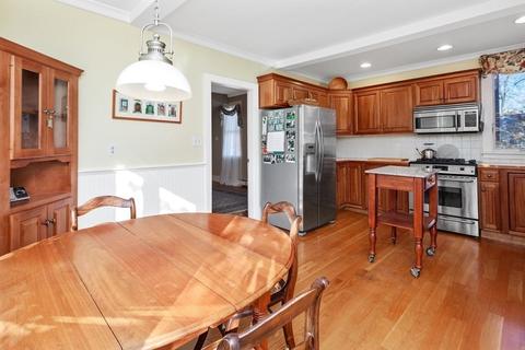 9 Common St, Hingham, MA 02043 photo 5