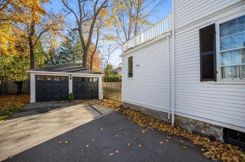 9 Common St, Hingham, MA 02043 photo 3