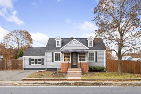 229 Central St, Saugus, MA 01906 photo 2