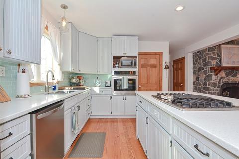 324 Prospect St, Franklin, MA 02038 photo 9