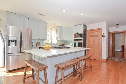 324 Prospect St, Franklin, MA 02038 photo 6