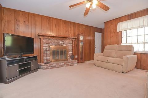 7 Mann St, Blackstone, MA 01504 photo 6