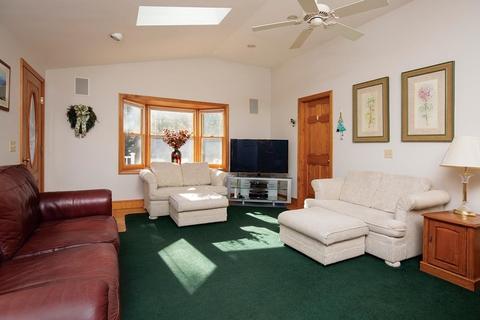 318 West St, Needham, MA 02494 photo 6