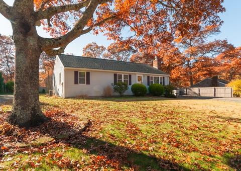 43 Somerset Rd, Mashpee, MA 02649 photo 1