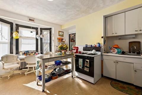 35 Chase St, Beverly, MA 01915 photo 9