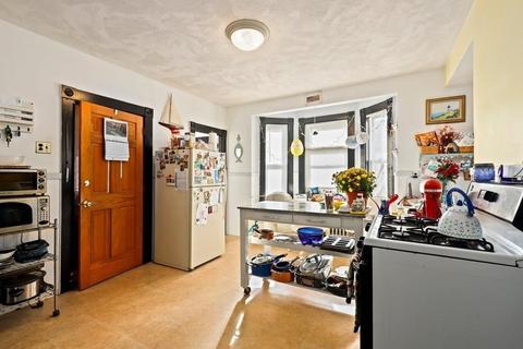 35 Chase St, Beverly, MA 01915 photo 10