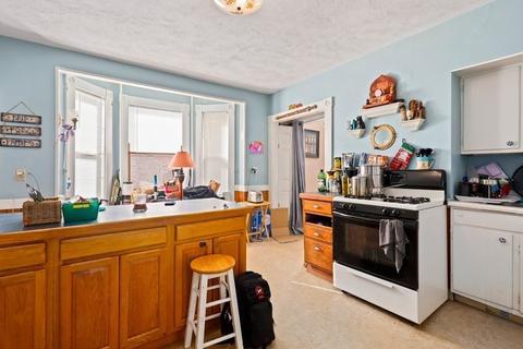 35 Chase St, Beverly, MA 01915 photo 4