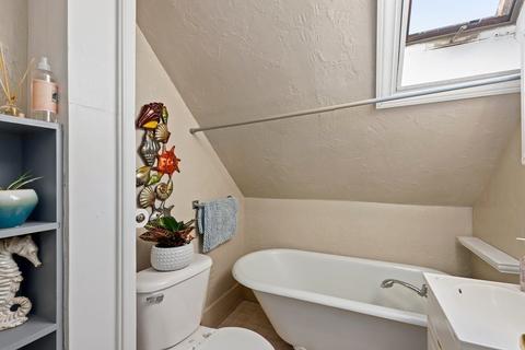 35 Chase St, Beverly, MA 01915 photo 31
