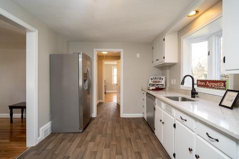94 Laurel Rd, West Springfield, MA 01089 photo 14