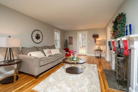 94 Laurel Rd, West Springfield, MA 01089 photo 4