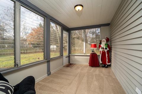 94 Laurel Rd, West Springfield, MA 01089 photo 32