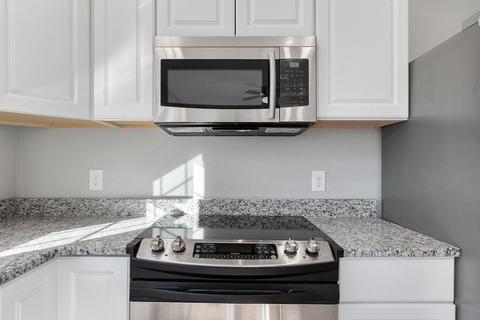 1 Maynard Ave, Webster, MA 01570 photo 5