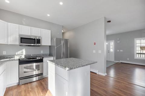 1 Maynard Ave, Webster, MA 01570 photo 6