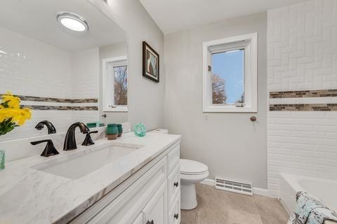 65 Frederick St, Chicopee, MA 01013 photo 12