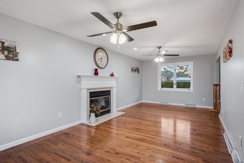 65 Frederick St, Chicopee, MA 01013 photo 8