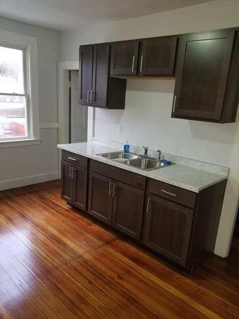 13 Park St, Chicopee, MA 01013 photo 5