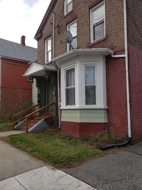 13 Park St, Chicopee, MA 01013 photo 4