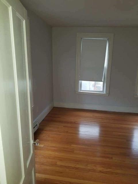 13 Park St, Chicopee, MA 01013 photo 11