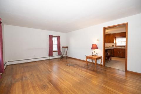 8 Nipmuck Ln, Webster, MA 01570 photo 6