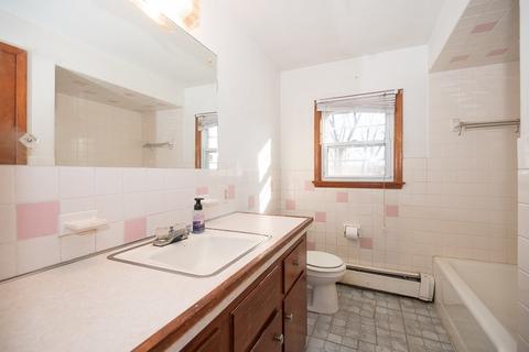 8 Nipmuck Ln, Webster, MA 01570 photo 14