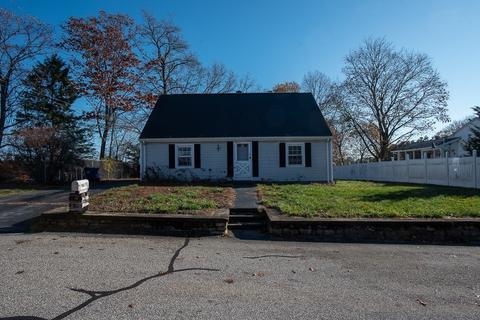 8 Nipmuck Ln, Webster, MA 01570 photo 3