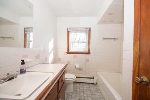 8 Nipmuck Ln, Webster, MA 01570 photo 15