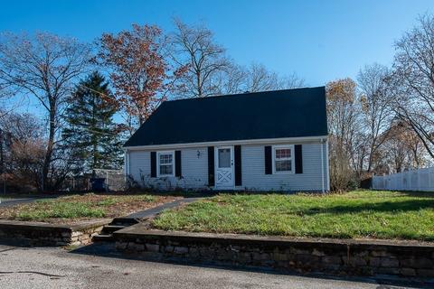8 Nipmuck Ln, Webster, MA 01570 photo 2