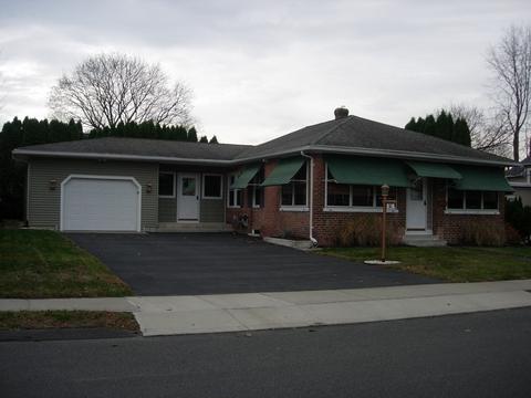61 Shepherd St, Chicopee, MA 01013 photo 2