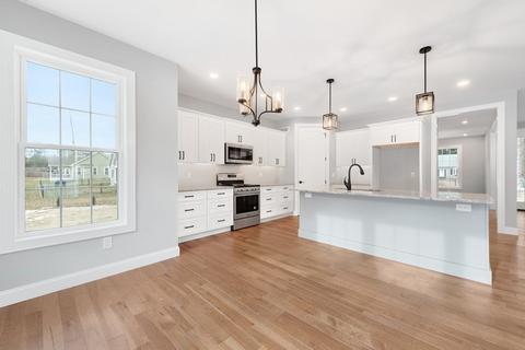 62 Pomeroy St, Easthampton, MA 01027 photo 21