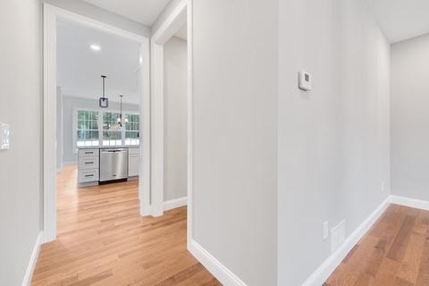 62 Pomeroy St, Easthampton, MA 01027 photo 13