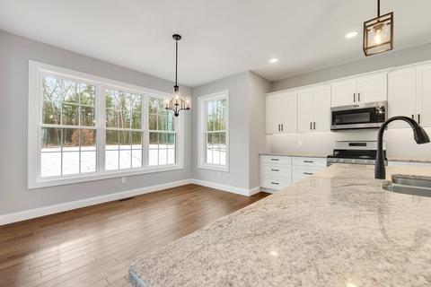 62 Pomeroy St, Easthampton, MA 01027 photo 22