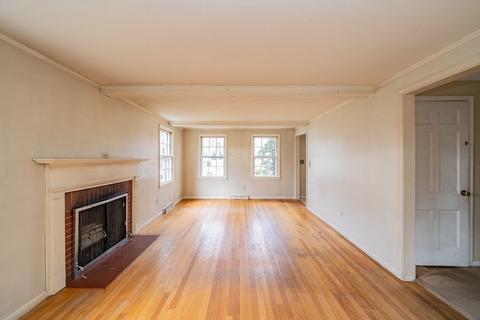 7 Squassick Rd, West Springfield, MA 01089 photo 12