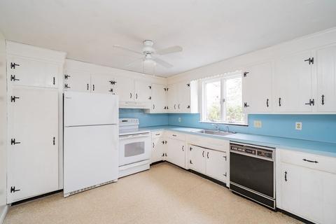 7 Squassick Rd, West Springfield, MA 01089 photo 8
